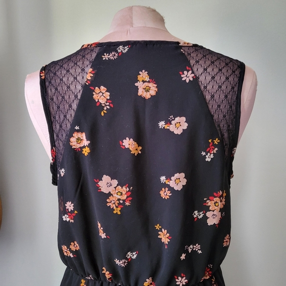 Ruffled Chiffon Maxi Dress Black + Autumn Floral 🍂 - Picture 7 of 7